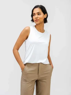 Women'S Ministry of Supply White Women'S Luxe Touch Tank